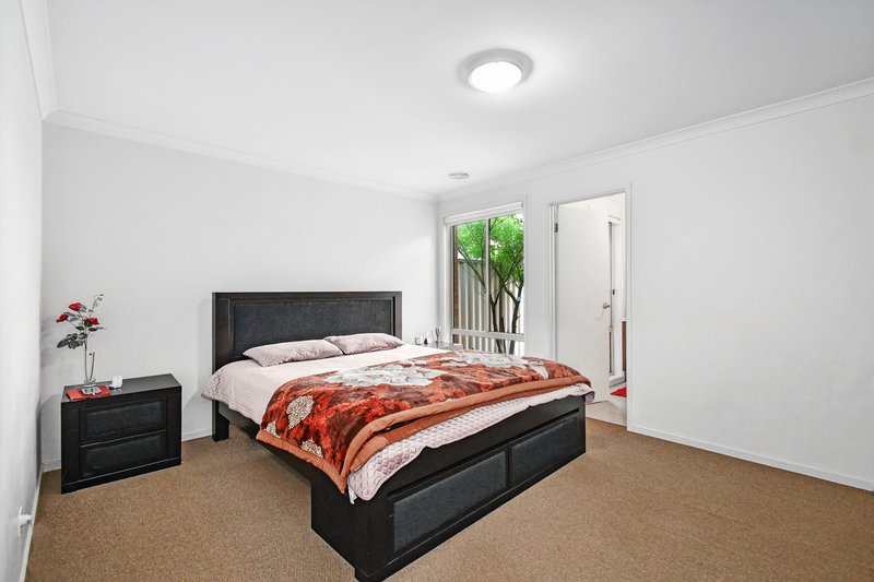 Photo - 7 Morgan Way, Pakenham VIC 3810 - Image 6