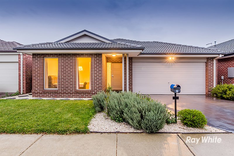 7 Morphetville Street, Clyde North VIC 3978