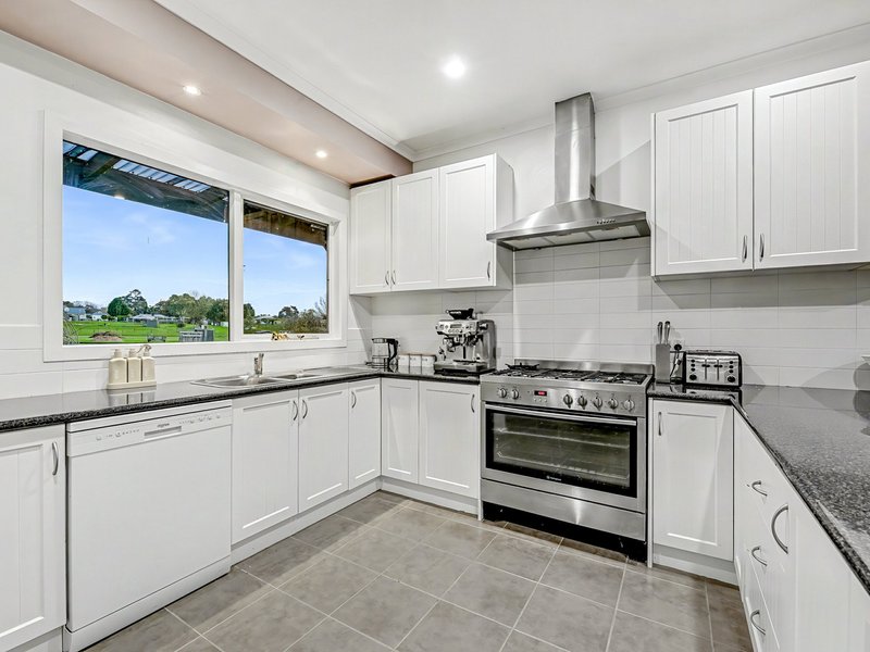 Photo - 7 Morris Way, Bunyip VIC 3815 - Image 6