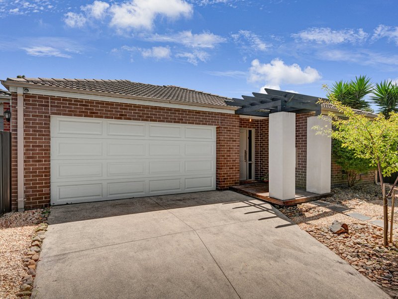 7 Moss Street, Cranbourne North VIC 3977