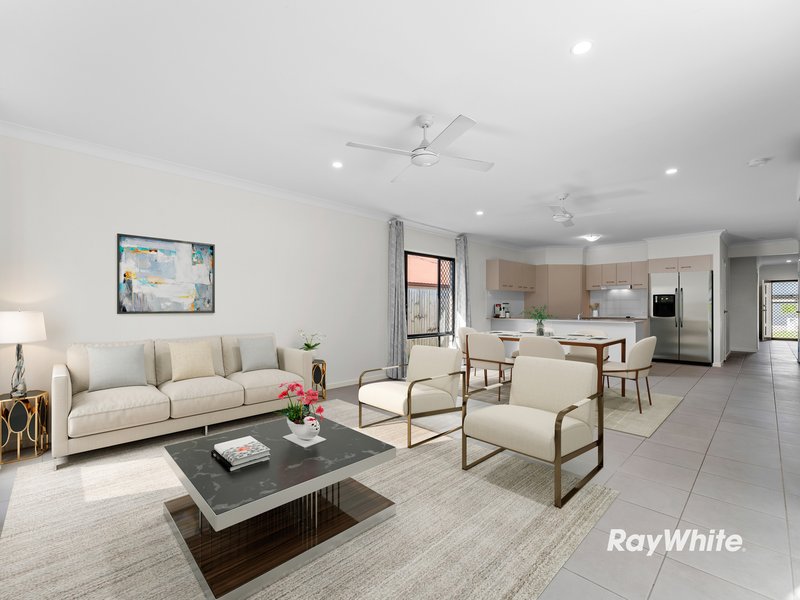 Photo - 7 Mount Barney Crescent, Park Ridge QLD 4125 - Image 5