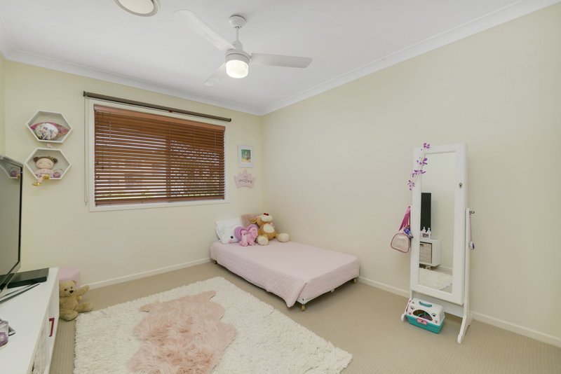 Photo - 7 Mourilyan Street, Mansfield QLD 4122 - Image 9