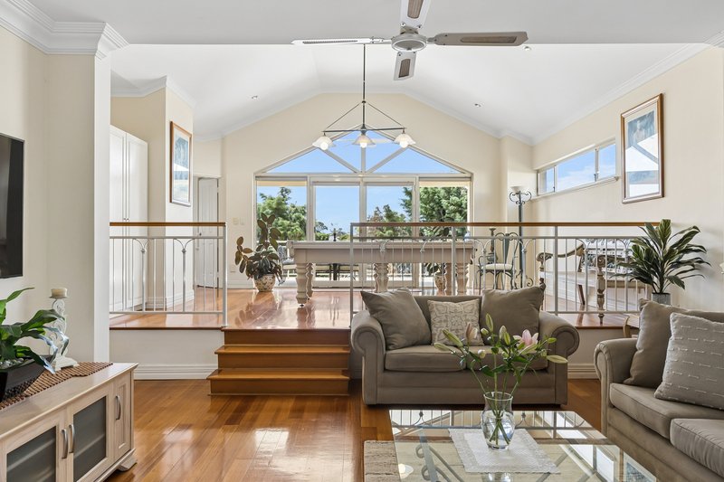 Photo - 7 Mulloway Court, Sorrento WA 6020 - Image 2