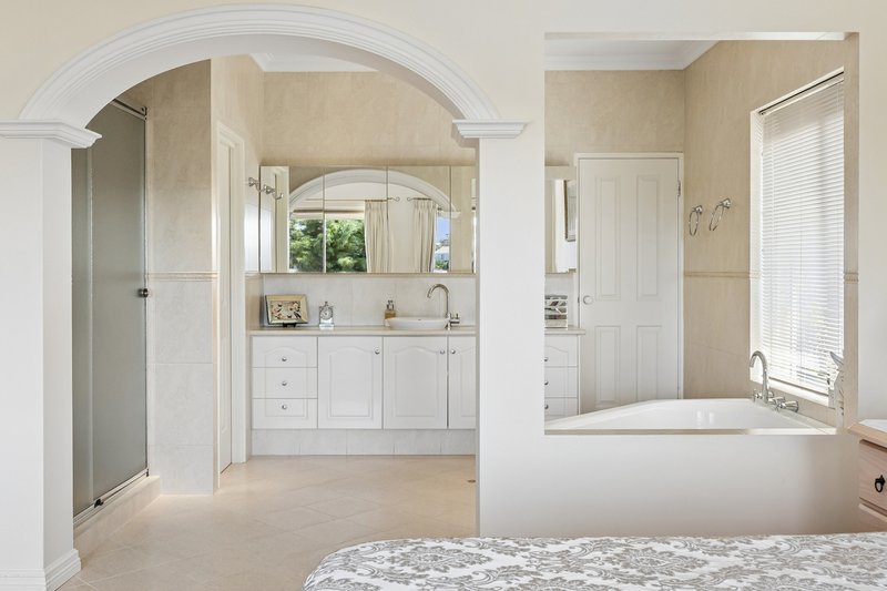 Photo - 7 Mulloway Court, Sorrento WA 6020 - Image 4