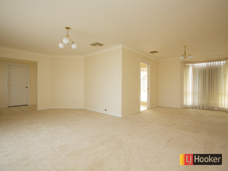 Photo - 7 Mulwala Close, Hillvue NSW 2340 - Image 4