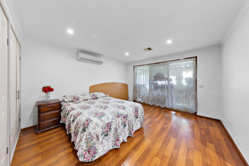 Photo - 7 Mulwala Gardens, St Albans VIC 3021 - Image 10