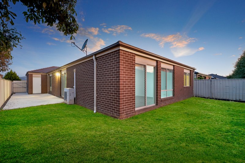 Photo - 7 Muscari Drive, Pakenham VIC 3810 - Image 15