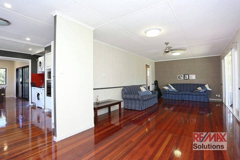 Photo - 7 Myles Street, Lawnton QLD 4501 - Image 5