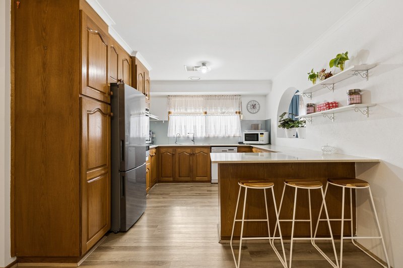 Photo - 7 Nantilla Crescent, Werribee VIC 3030 - Image 12