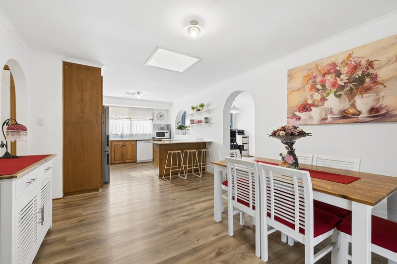 Photo - 7 Nantilla Crescent, Werribee VIC 3030 - Image 14