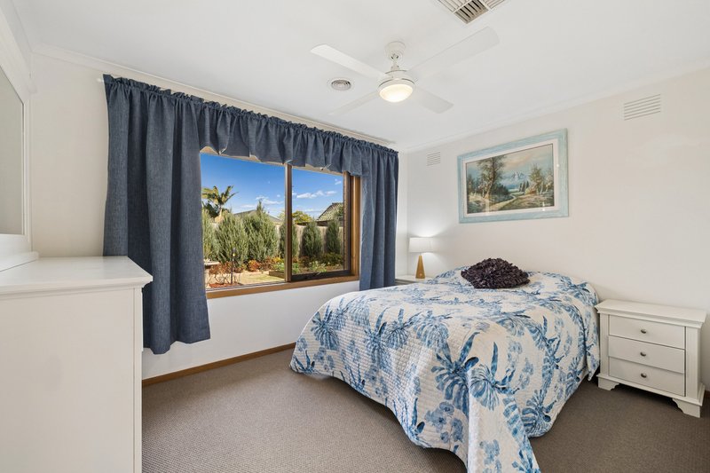 Photo - 7 Nantilla Crescent, Werribee VIC 3030 - Image 18