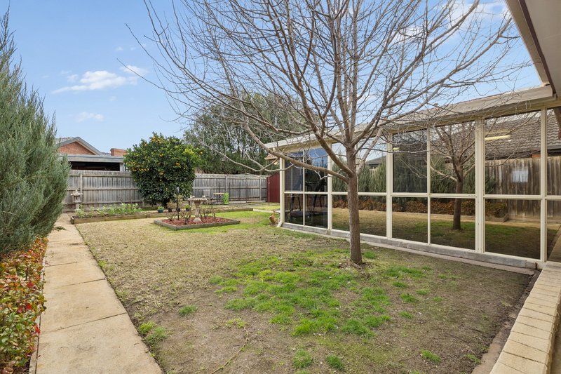 Photo - 7 Nantilla Crescent, Werribee VIC 3030 - Image 23