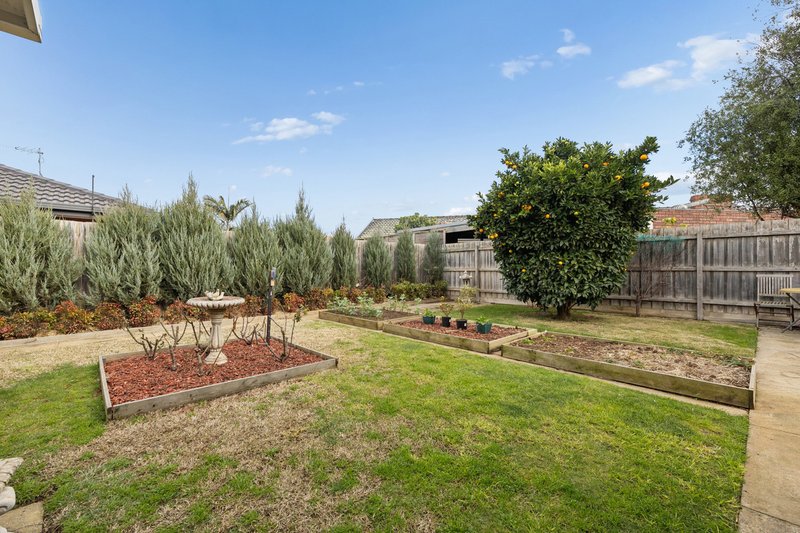 Photo - 7 Nantilla Crescent, Werribee VIC 3030 - Image 25