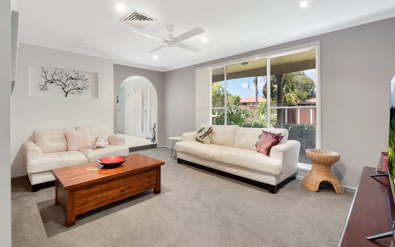 Photo - 7 Naoli Place, St Clair NSW 2759 - Image 2