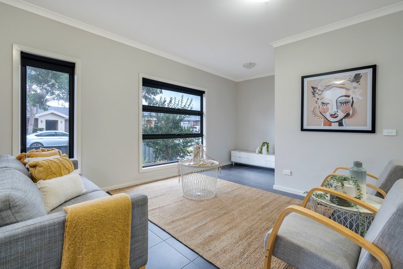 Photo - 7 Natural Drive, Craigieburn VIC 3064 - Image 3