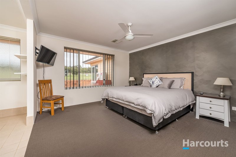 Photo - 7 Navelina Drive, Lower Chittering WA 6084 - Image 11