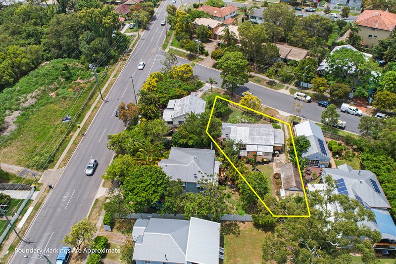 Photo - 7 Navy Street, Holland Park West QLD 4121 - Image 5