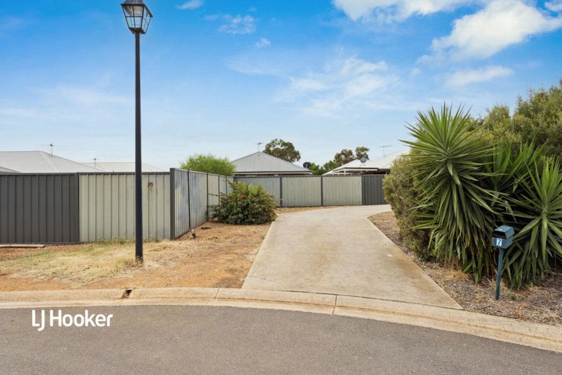 Photo - 7 Neilson Court, Munno Para West SA 5115 - Image 23