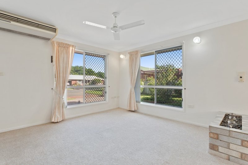 Photo - 7 Nerang Close, Kawana QLD 4701 - Image 4