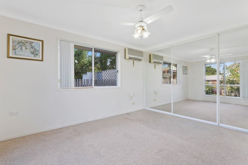 Photo - 7 Nerang Close, Kawana QLD 4701 - Image 5