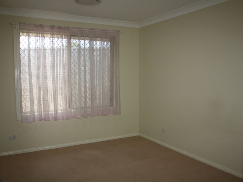 Photo - 7 Neutral Avenue, Birrong NSW 2143 - Image 7