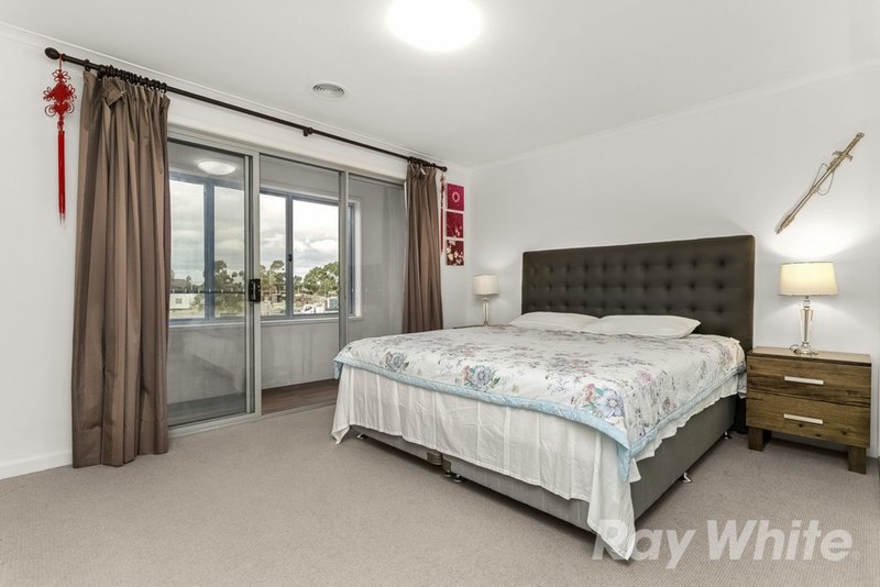 Photo - 7 Newcastle Drive, Mulgrave VIC 3170 - Image 6