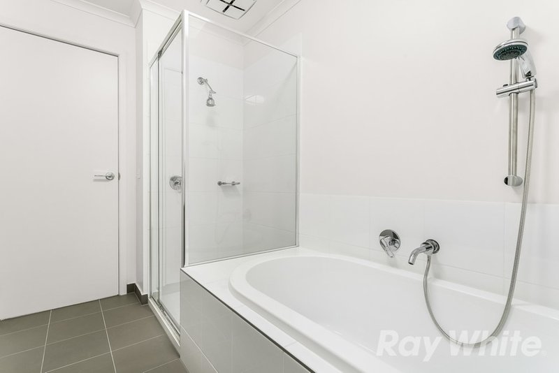 Photo - 7 Newcastle Drive, Mulgrave VIC 3170 - Image 9