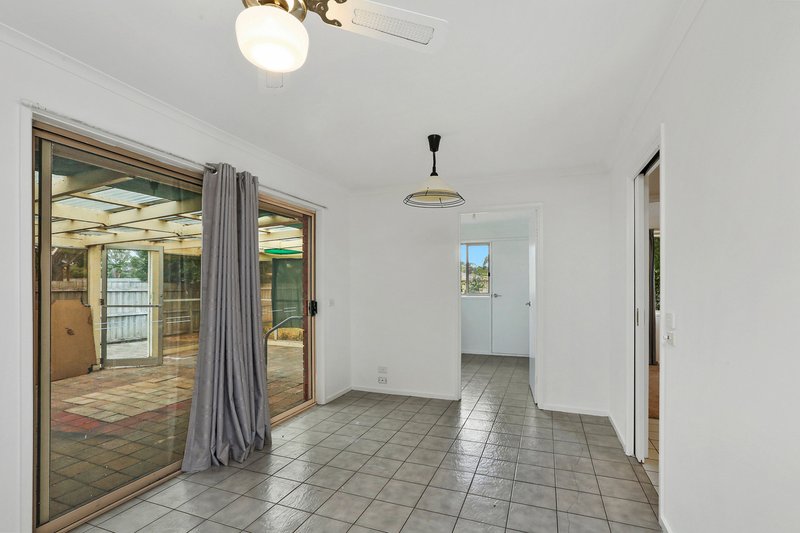 Photo - 7 Newcomen Court, Lara VIC 3212 - Image 4