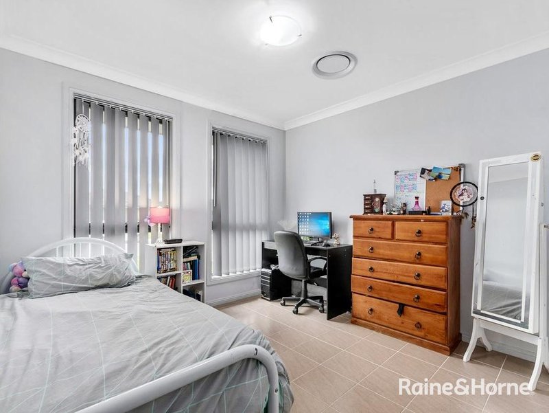 Photo - 7 Newman Street, Spring Farm NSW 2570 - Image 6