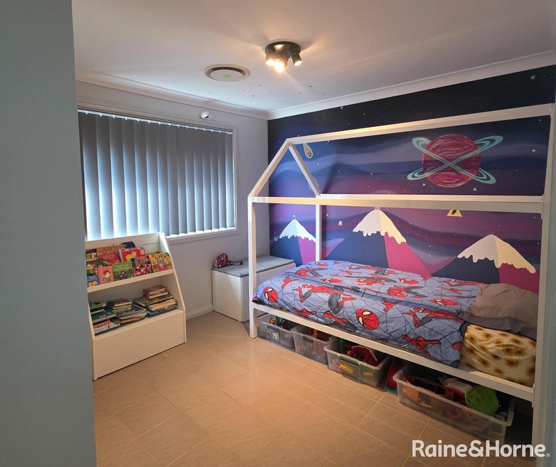 Photo - 7 Newman Street, Spring Farm NSW 2570 - Image 9