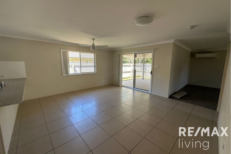 Photo - 7 Newmarket Drive, Morayfield QLD 4506 - Image 4