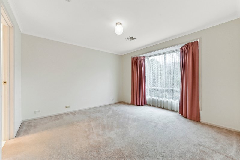 Photo - 7 Nicholas Walk, Aberfoyle Park SA 5159 - Image 9