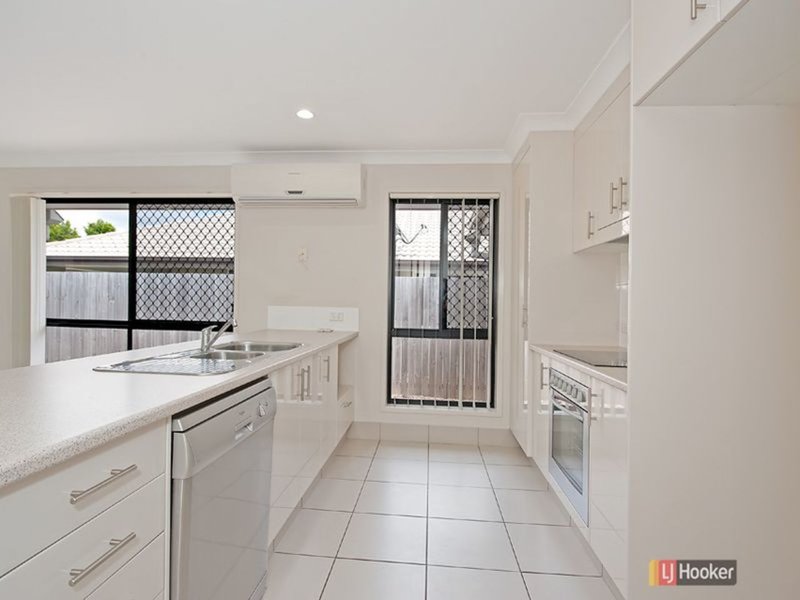 Photo - 7 Nina Crescent, North Lakes QLD 4509 - Image 5