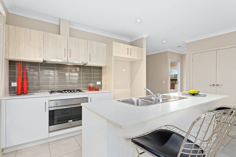 Photo - 7 Nissoria Avenue, Mernda VIC 3754 - Image 3