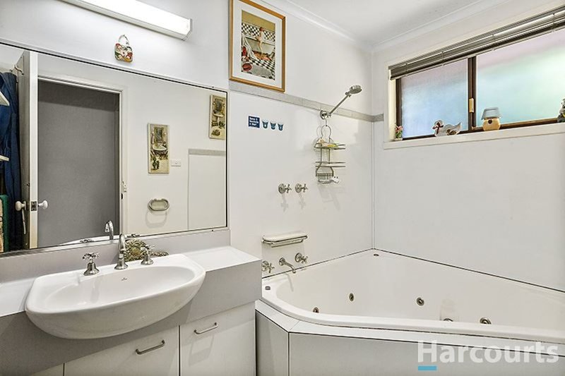 Photo - 7 Nith Court, Glen Waverley VIC 3150 - Image 6