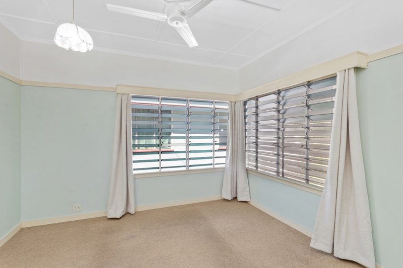 Photo - 7 Norman Street, Wandal QLD 4700 - Image 2