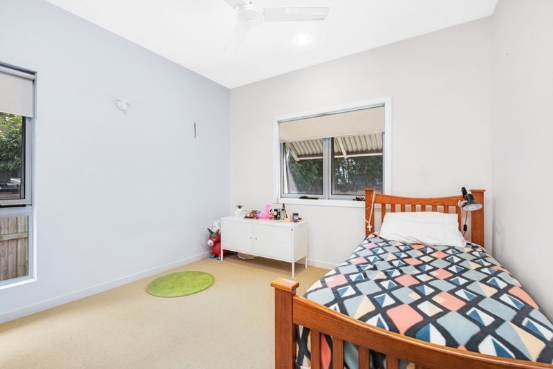 Photo - 7 North Beach Place, Mudjimba QLD 4564 - Image 12