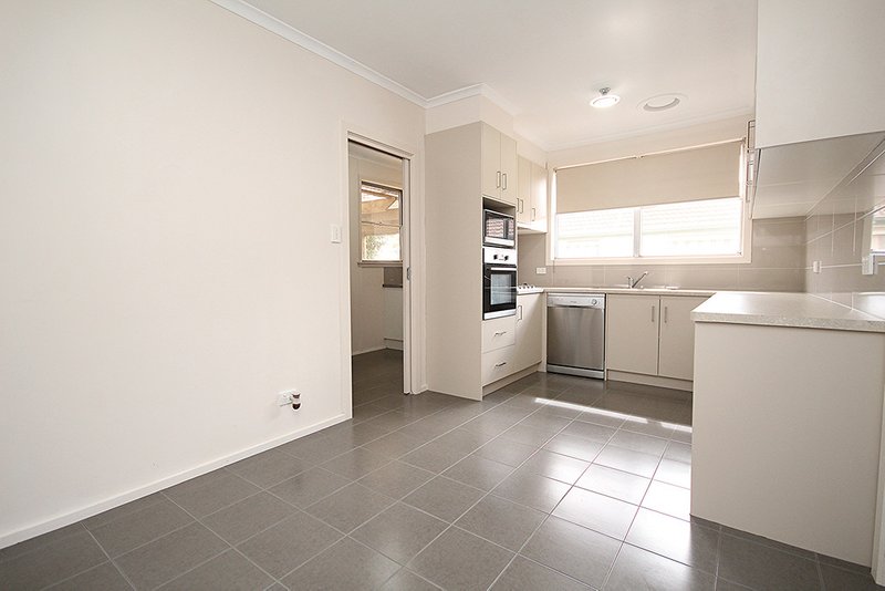 Photo - 7 Noske Place, Horsham VIC 3400 - Image 4