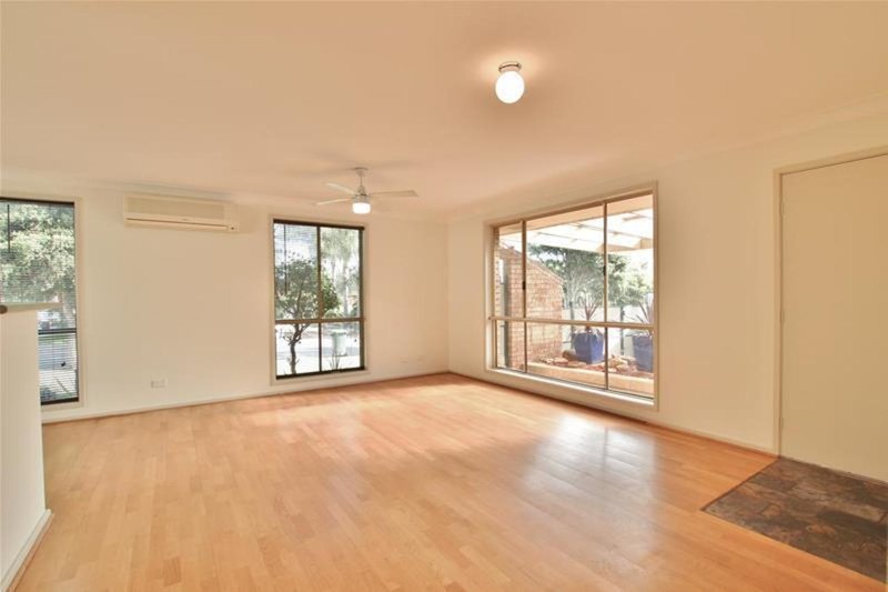 Photo - 7 Nott Place, Mount Annan NSW 2567 - Image 5