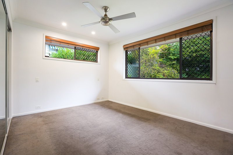 Photo - 7 Nyora Street, Southport QLD 4215 - Image 7