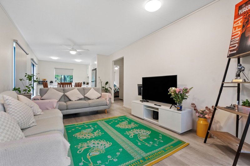 Photo - 7 Oakland Avenue, Woodridge QLD 4114 - Image 11