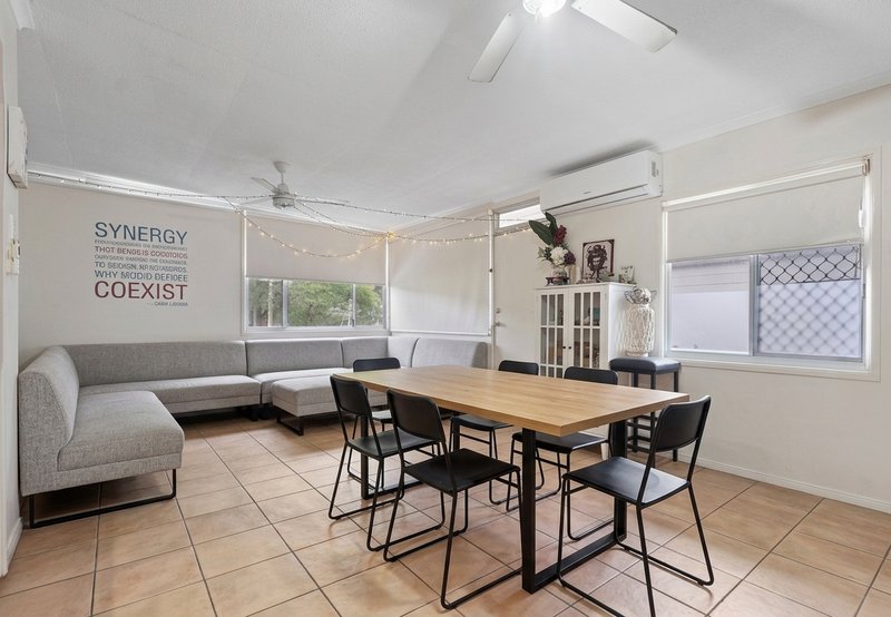 Photo - 7 Oakland Avenue, Woodridge QLD 4114 - Image 16