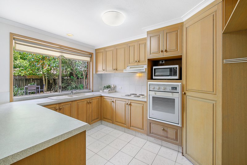 Photo - 7 Oakleigh Circuit, Robina QLD 4226 - Image 6