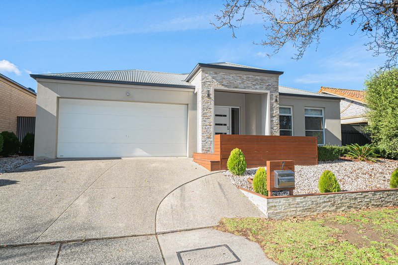 7 Oakmoss Place, Berwick VIC 3806