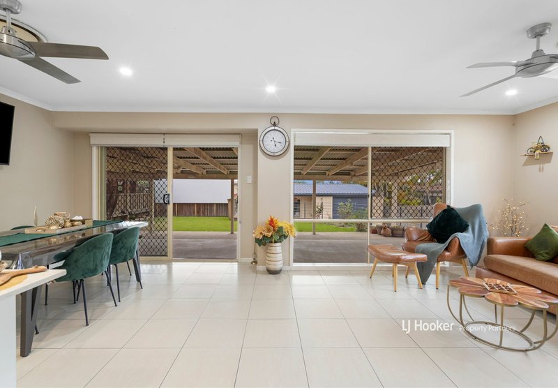 Photo - 7 Oakview Street, Parkinson QLD 4115 - Image 10