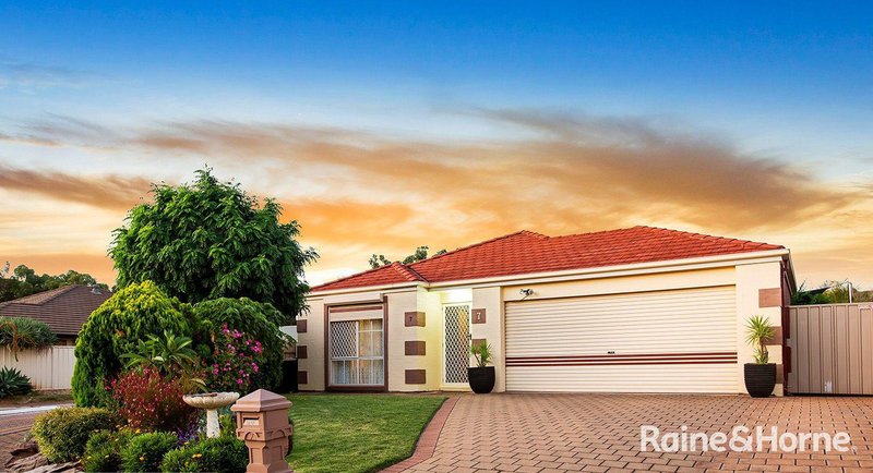 Photo - 7 Oakwood Street, Parafield Gardens SA 5107 - Image 1