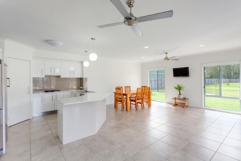 Photo - 7 Oberon Court, Cooloola Cove QLD 4580 - Image 3