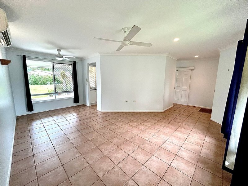 Photo - 7 Obersky Close, Brinsmead QLD 4870 - Image 3