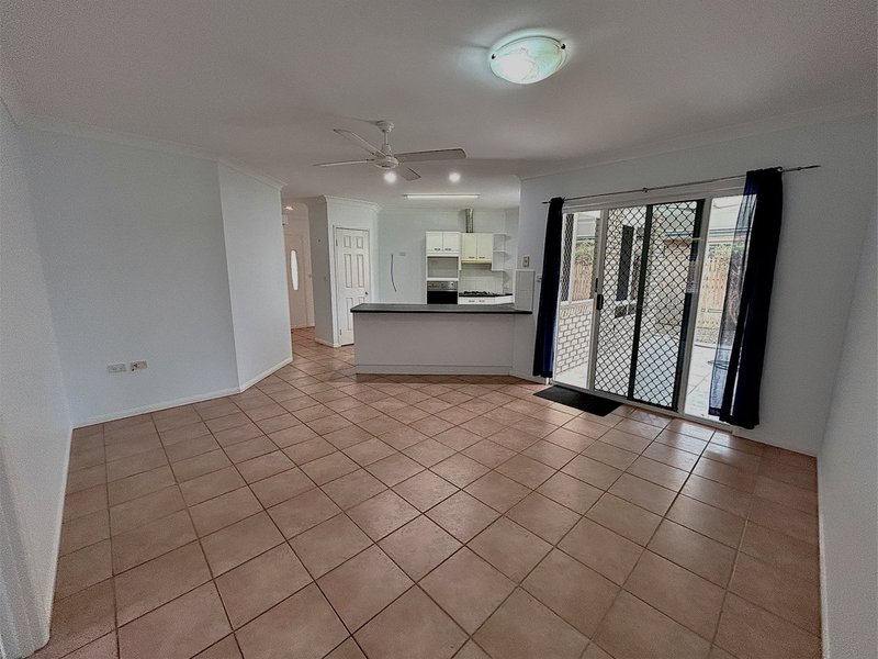 Photo - 7 Obersky Close, Brinsmead QLD 4870 - Image 5