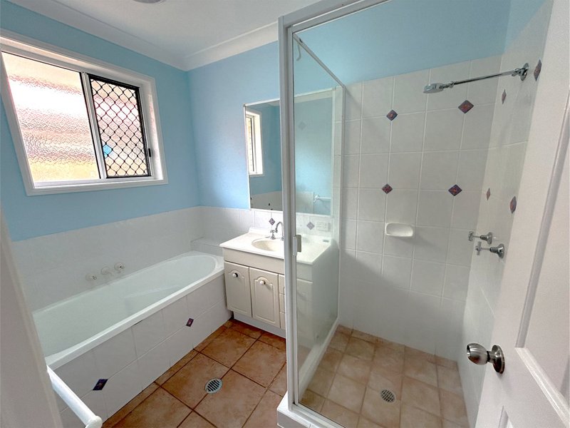 Photo - 7 Obersky Close, Brinsmead QLD 4870 - Image 13